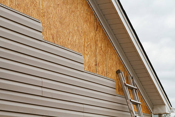 Professional Siding Repair technician working in Alamance, NC